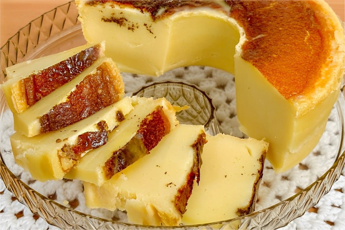 Bolo de Leite de Liquidificador Molhadinho feito com poucos ...